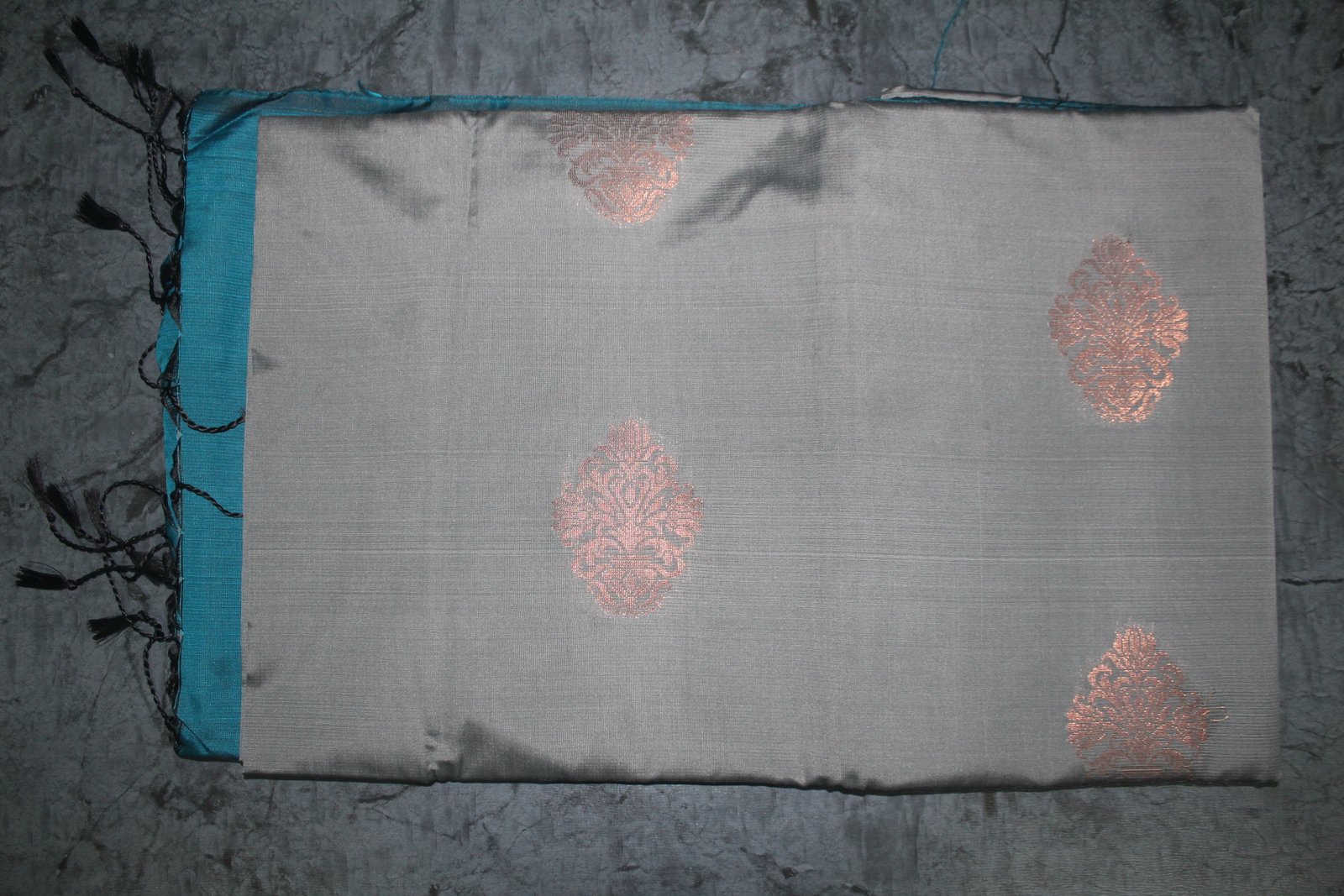 Elegant Banarasi Silk Saree - Image 3